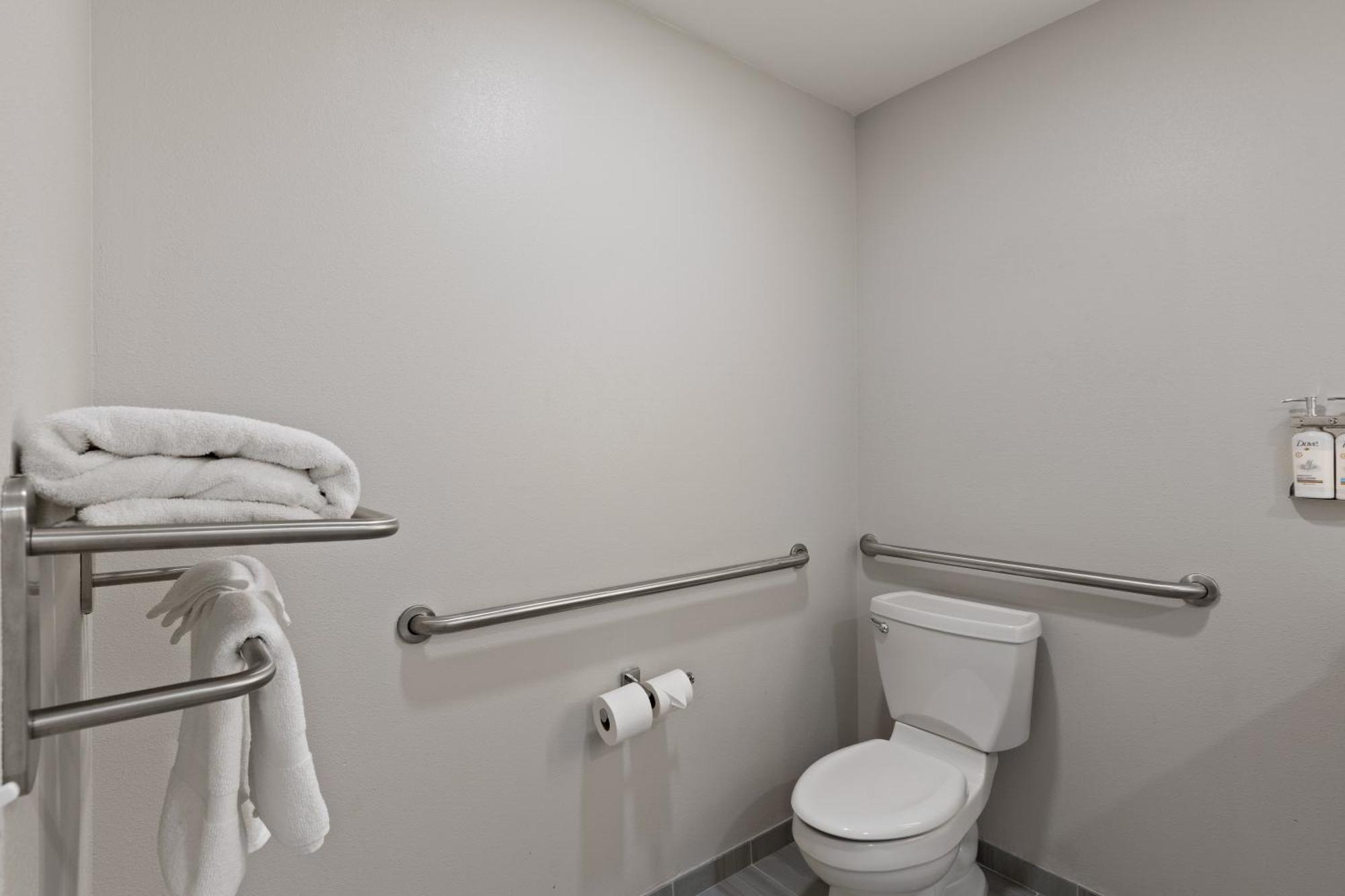 Express & Nw - Quail Springs By Ihg