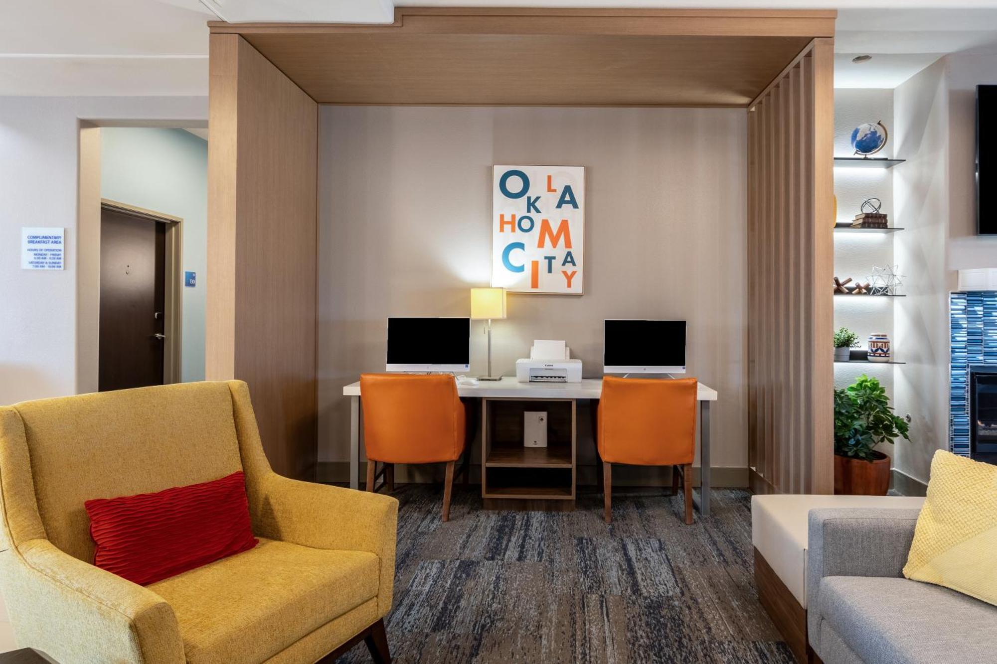 Hotel Express & Nw - Quail Springs By Ihg