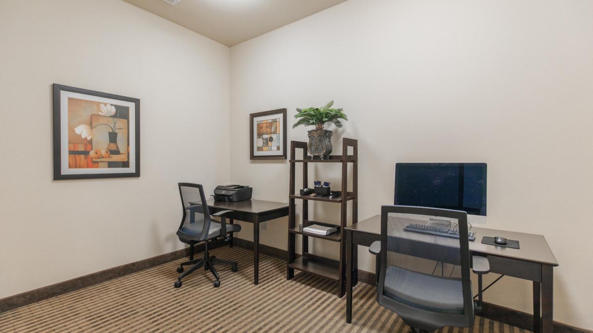 Express & Nw - Quail Springs By Ihg Hotel