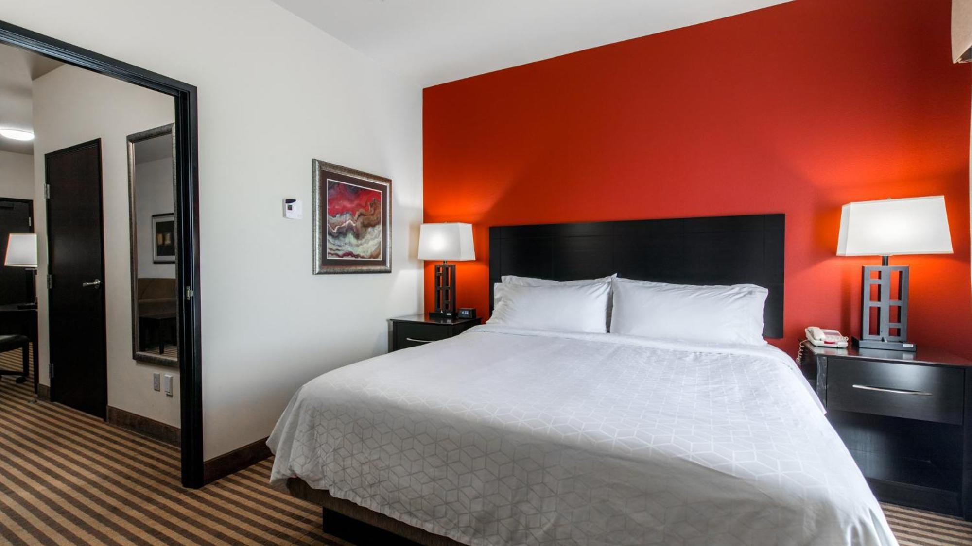 Express & Nw - Quail Springs By Ihg 3*
