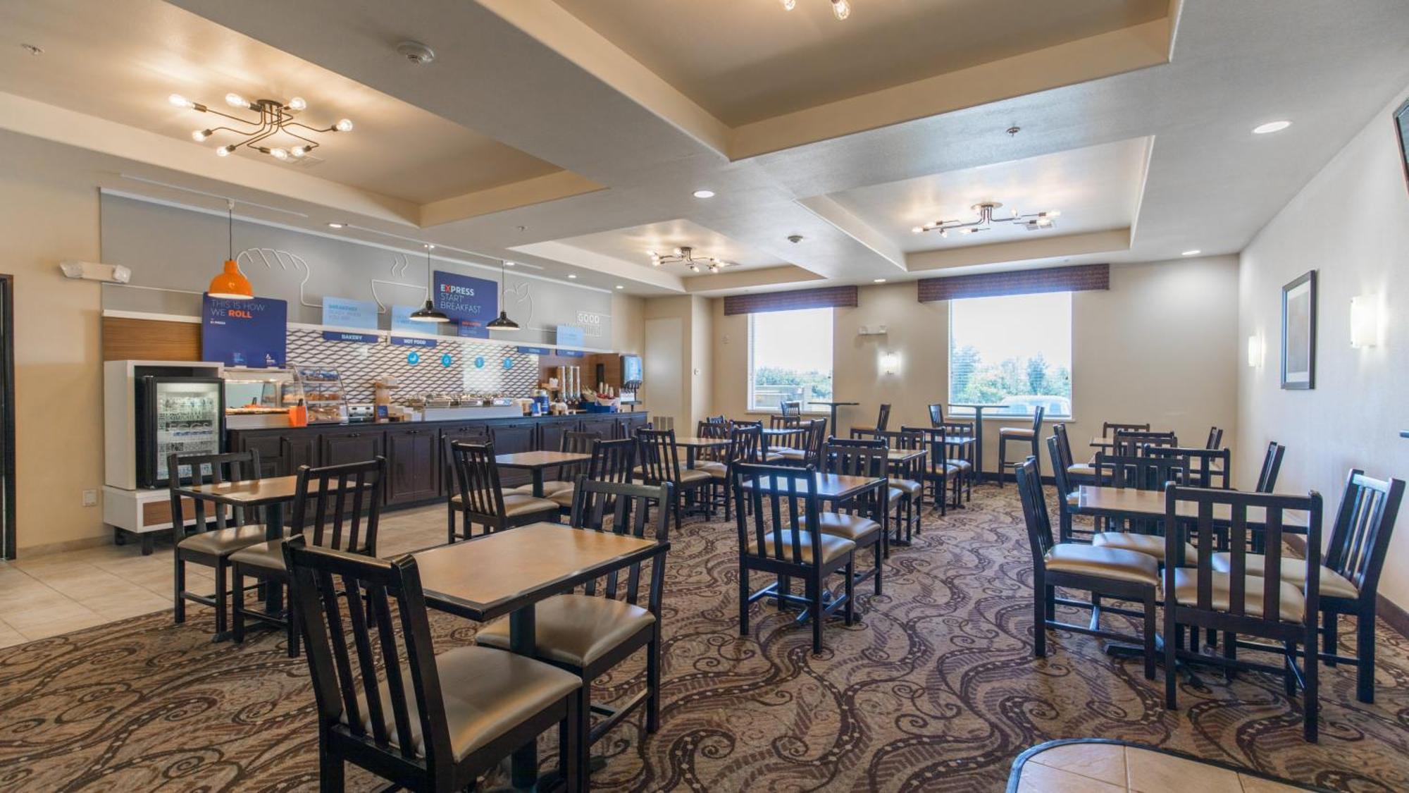 Express & Nw - Quail Springs By Ihg Hotel