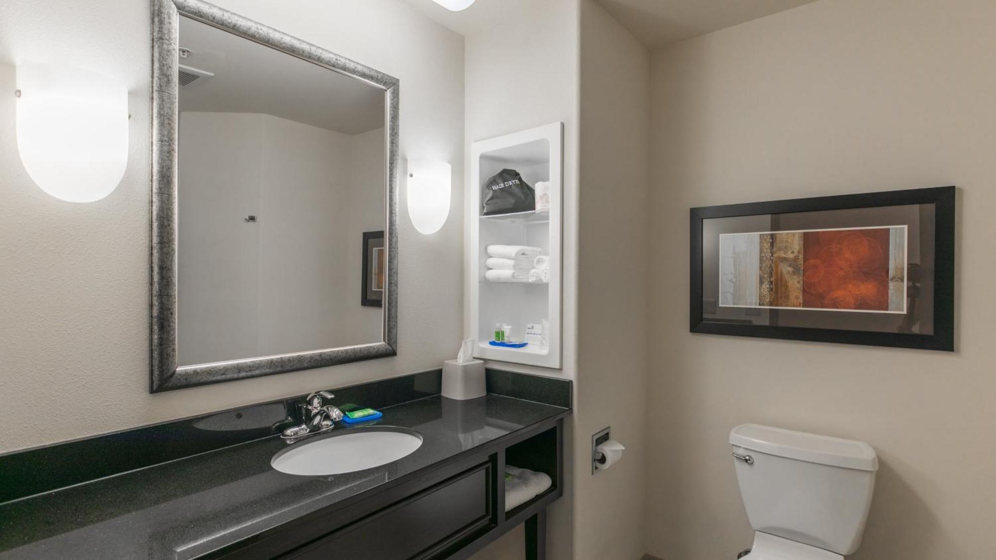 Hotel Express & Nw - Quail Springs By Ihg 3*