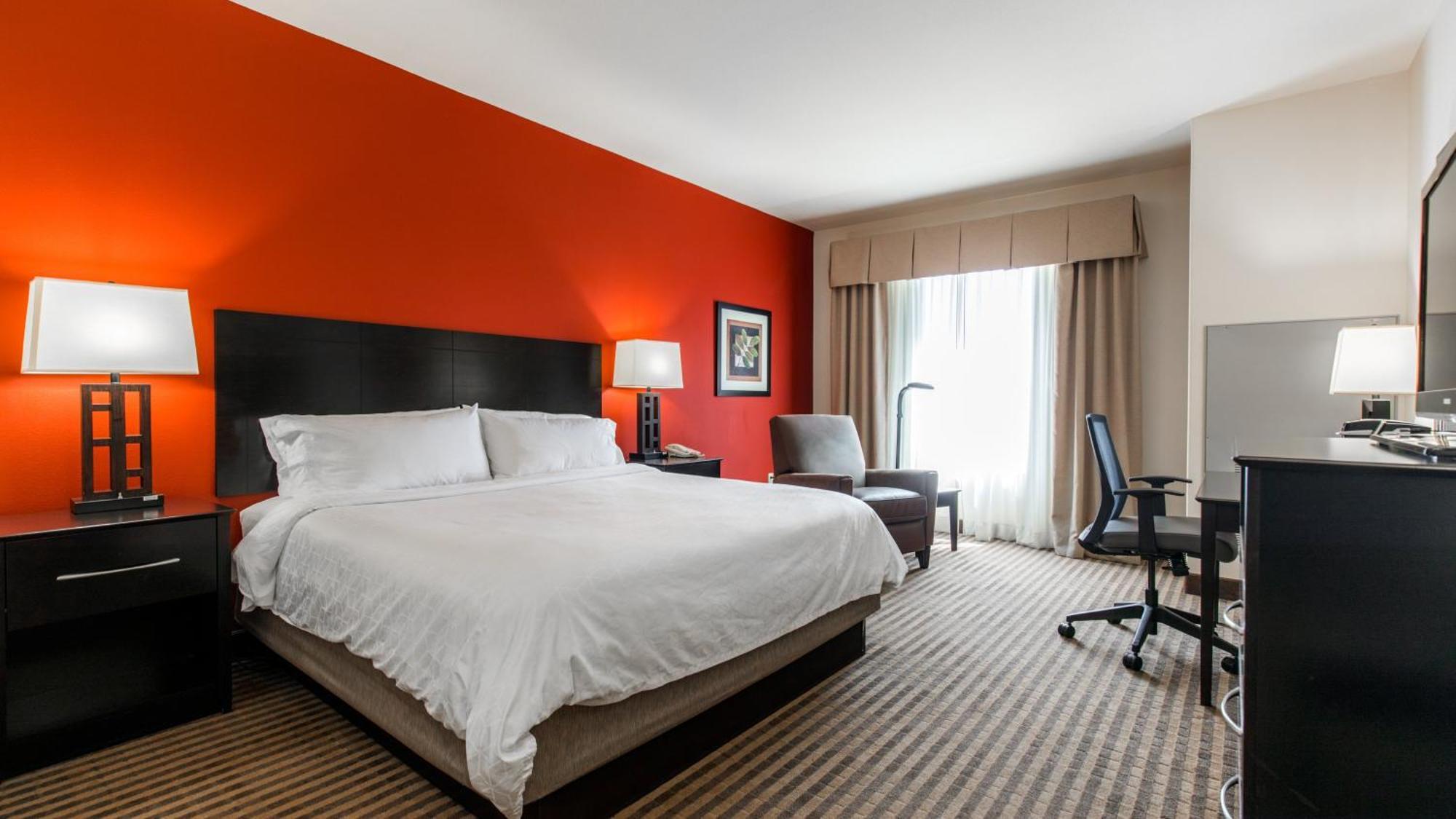 Hotel Express & Nw - Quail Springs By Ihg