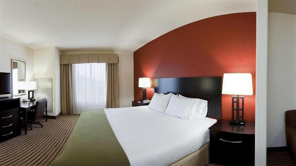 Express & Nw - Quail Springs By Ihg Hotel 3*