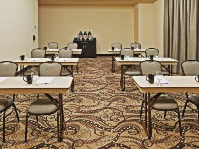 Express & Nw - Quail Springs By Ihg Hotel